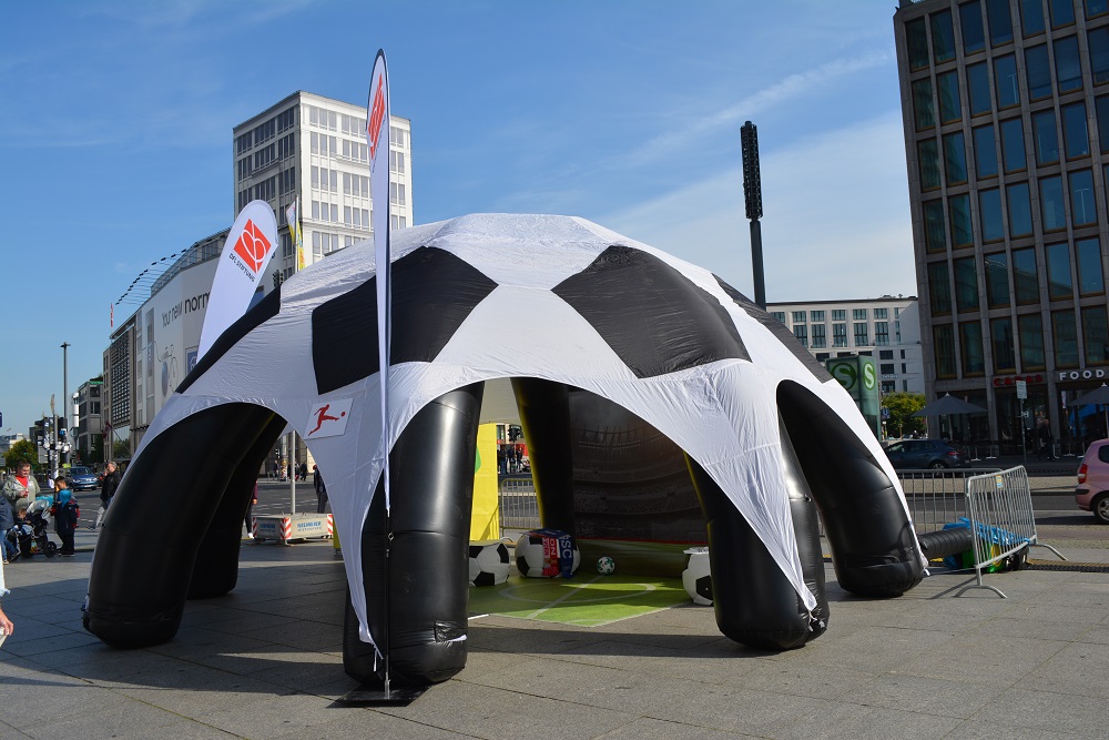 DFL Stiftung Präsenz auf dem Weltkindertagsfest in Berlin