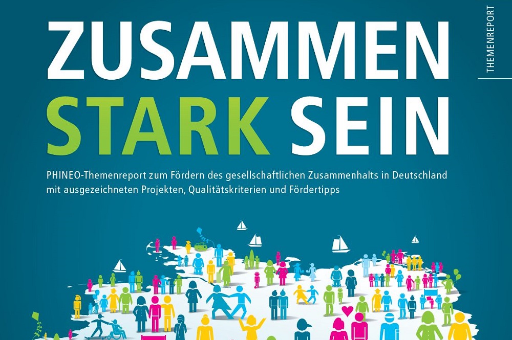 "PHINEO-Themenreport 'Zusammen stark sein': Illustration von stilisierten Personen in verschiedenen Farben, die als Gemeinschaft dargestellt werden. Im Hintergrund eine stilisierte Landschaft mit Bergen und Wasser."