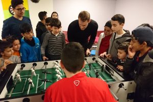 Manuel Neuer zu Besuch im MANUS.