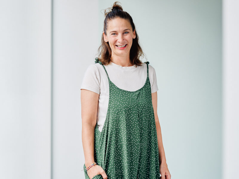 Evelyn Malka, Portrait der Mitarbeiterin der DFL Stiftung.