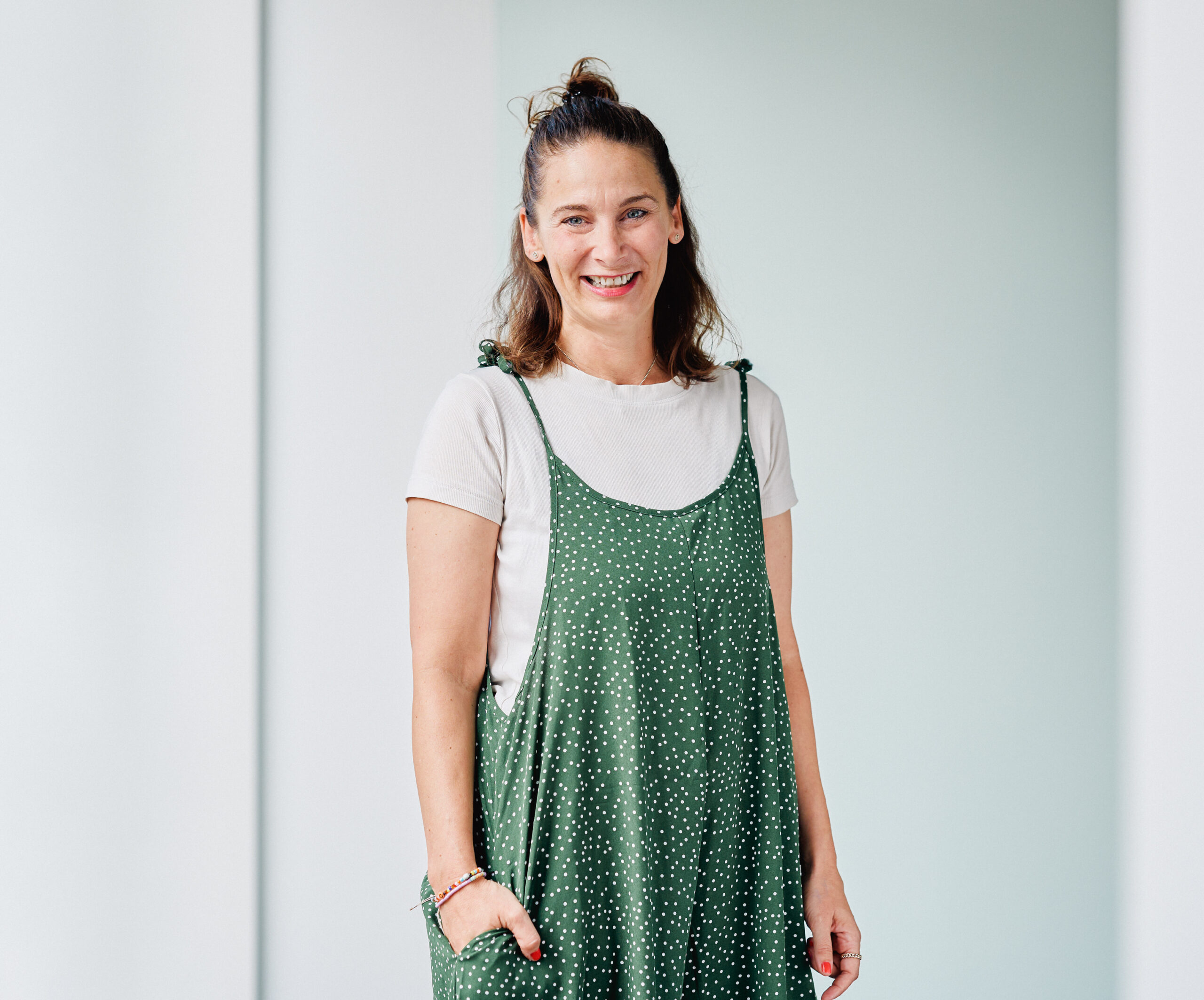 Evelyn Malka, Portrait der Mitarbeiterin der DFL Stiftung.