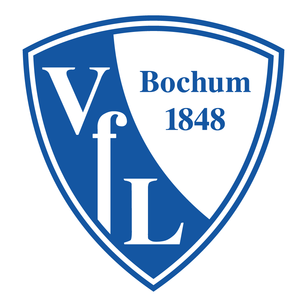 Fußballfeld mit Spiellinien im Fokus, Tribünen im Hintergrund, Blickwinkel vor einem Bundesliga-Spiel zwischen 1. FSV Mainz 05 und RB Leipzig.