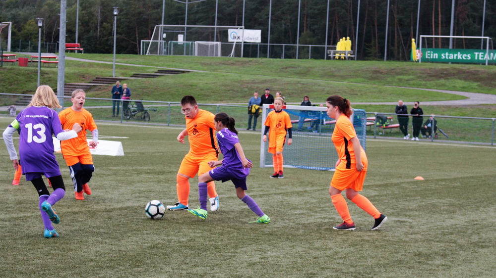 Inklusionsmannschaften beim Fußballspiel