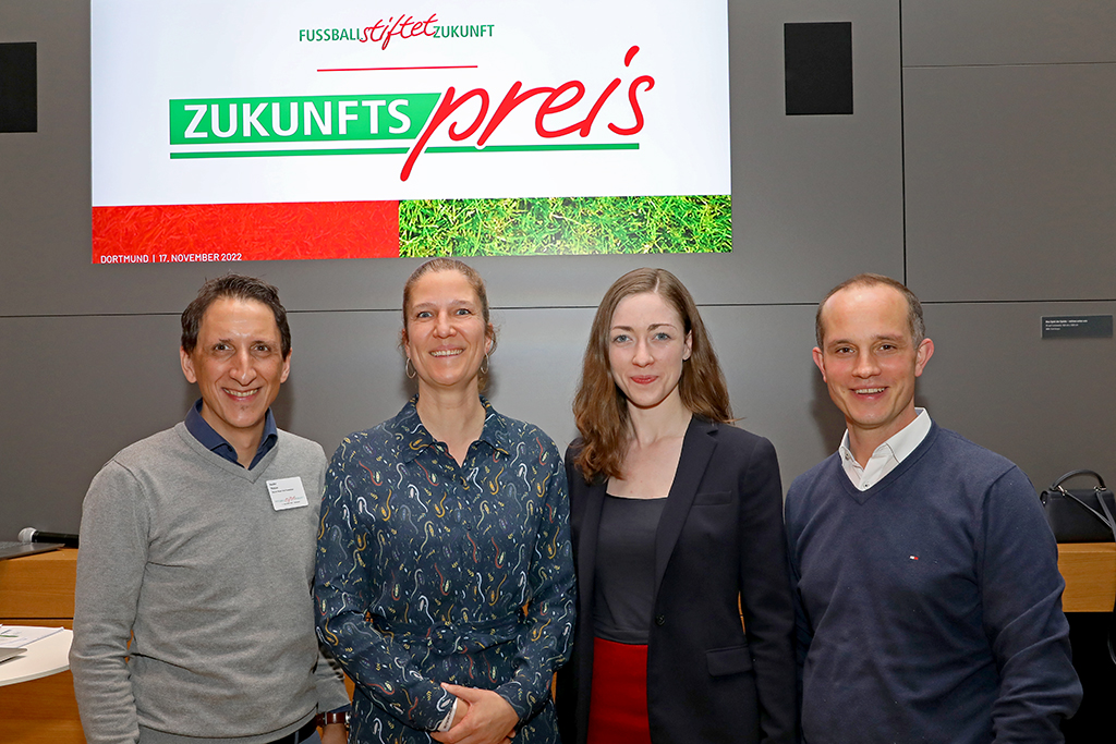 Der neu gewählte Vereinsvorstand (v.l.n.r.) - Haider Hassan, Lisa Niederdrenk, Marieke Patyna, Tobias Wrzesinski