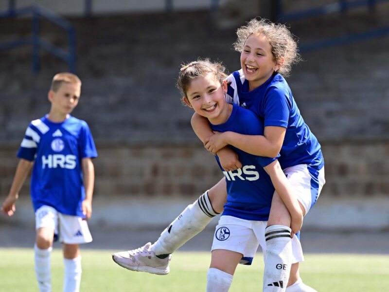 Spielende Kinder beim FtK-Abschlussturnier 2025
